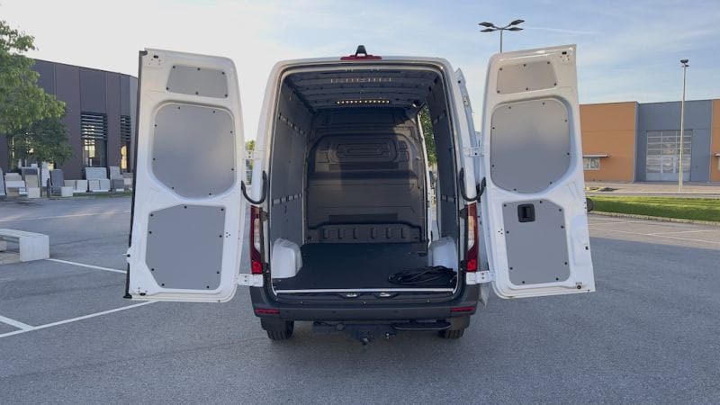 Mercedes eSprinter 4
