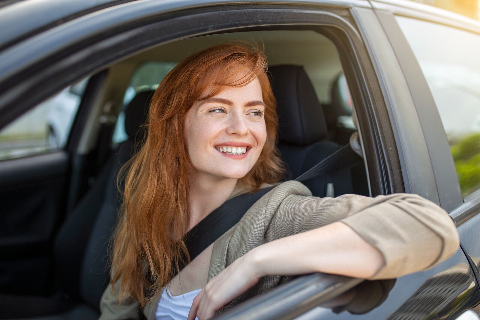 woman_in_car_high