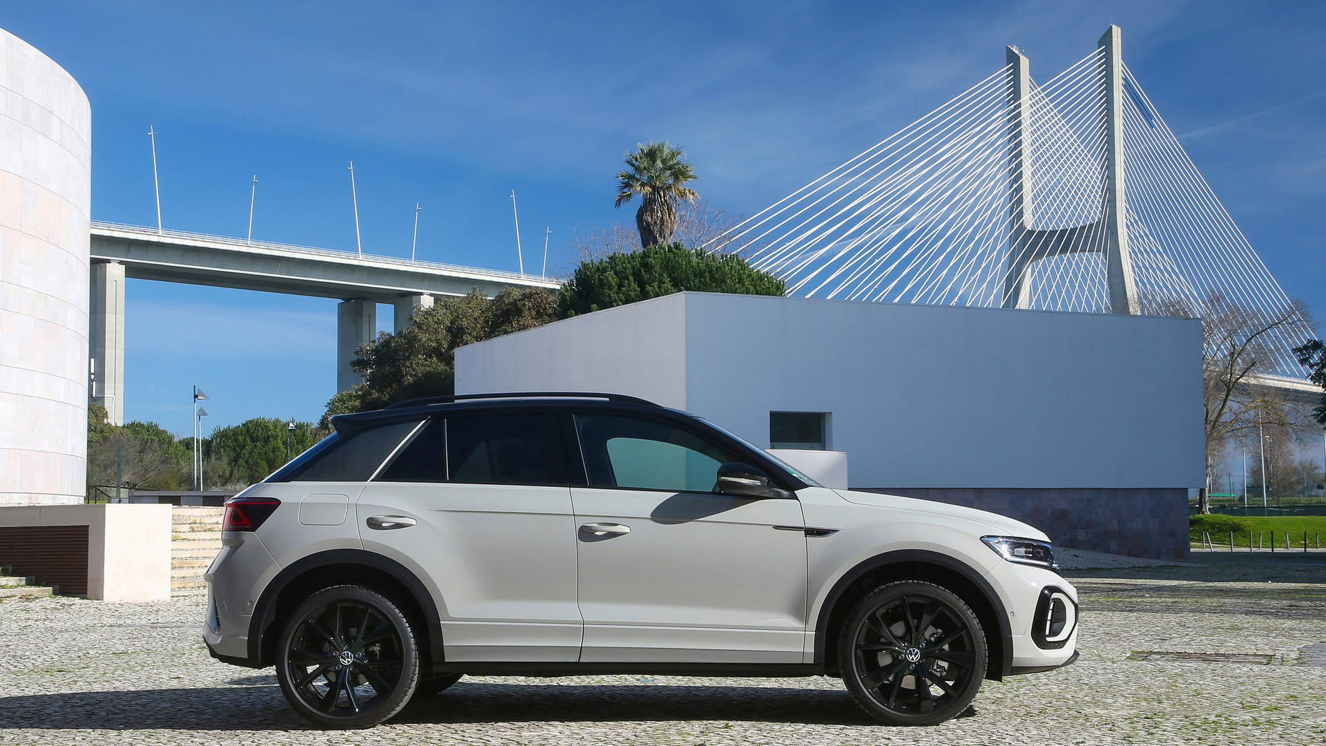 Volkswagen-T-Roc-5
