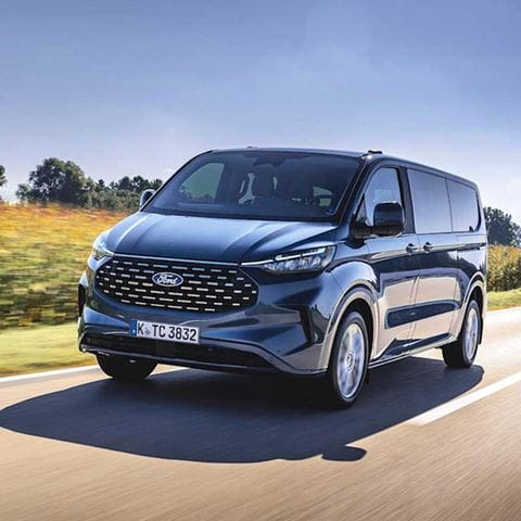 Veicoli-commerciali-7-posti-modelli_Ford-Tourneo-Custom
