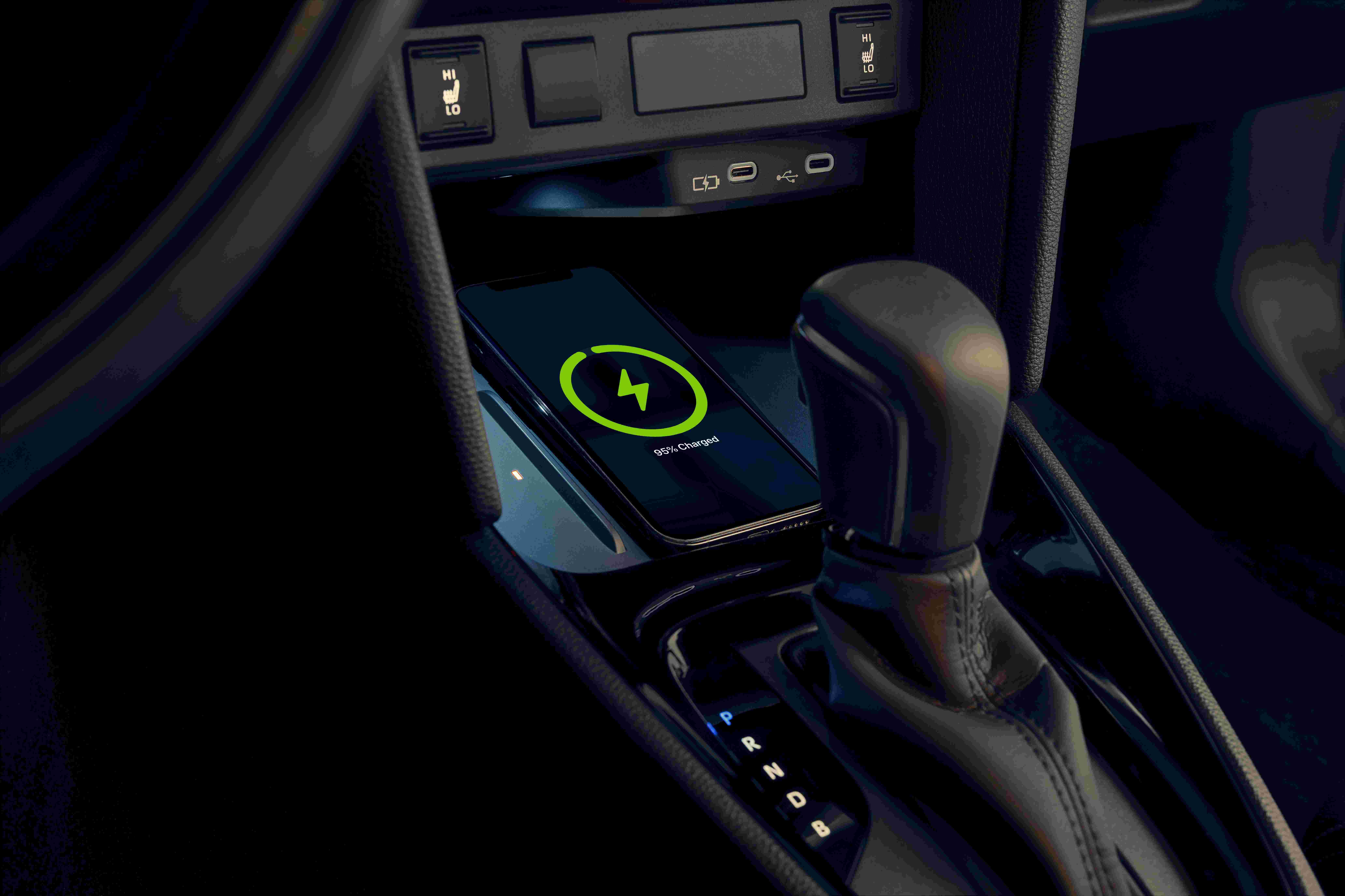 TOYOTA_YARIS_CROSS_INTERIOR_CHARGER-zonder (1)