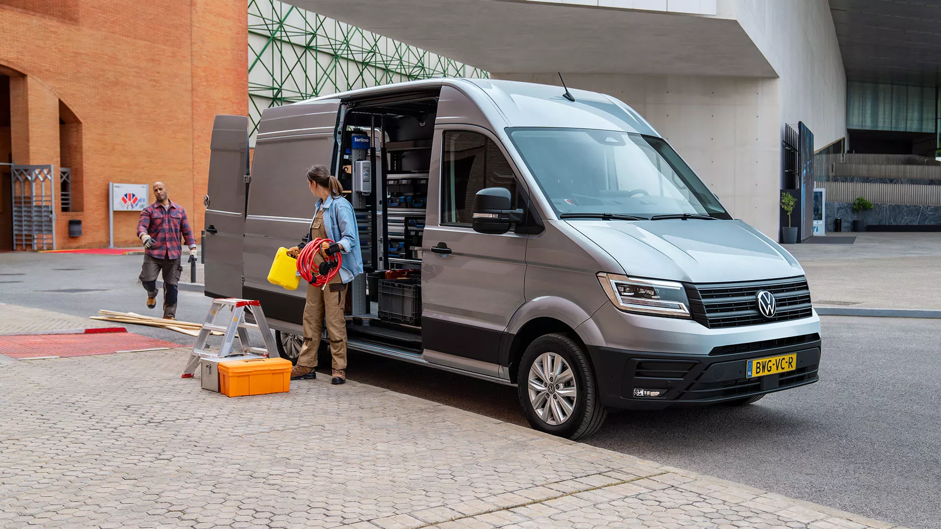 volkswagen-crafter-lcv-showroom