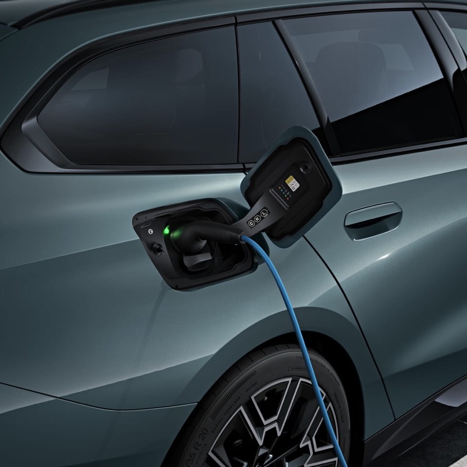5series touring-charging Large (1)